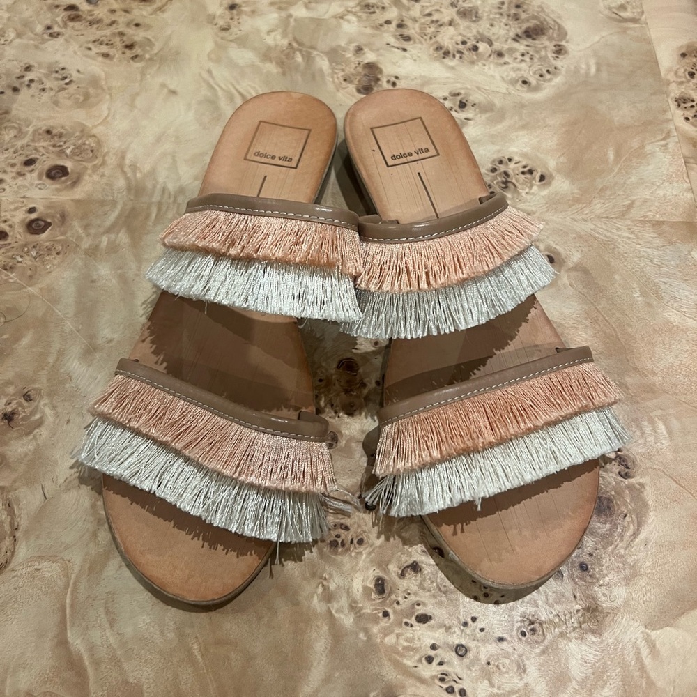 Dolce Vita Fringe Slides